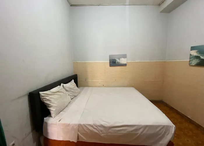 Oyo 94783 Wakasih Hotel 2*